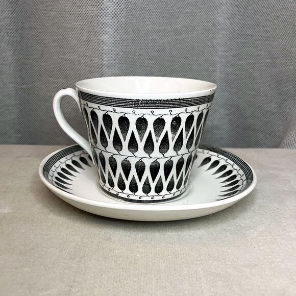 Vintage Upsala Ekeby Gefle Lillemor Tea Cup and Saucer: Swedish Modernism - Picture 1 of 5